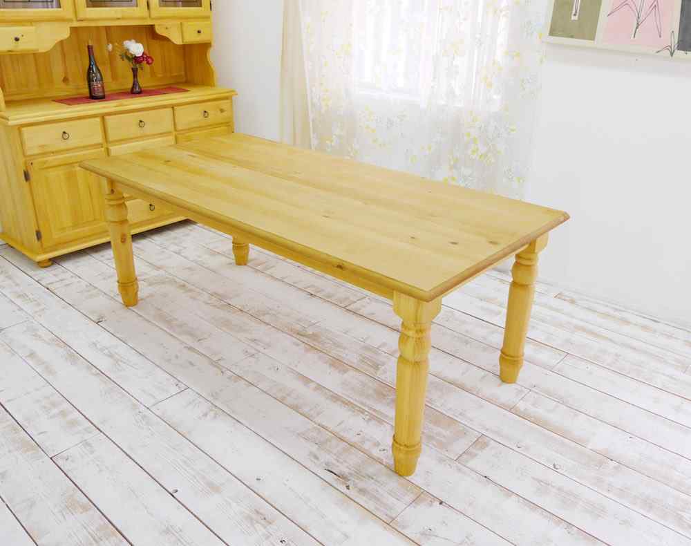 低ホルムアルデヒドのパイン無垢材のダイニングテーブル190cm