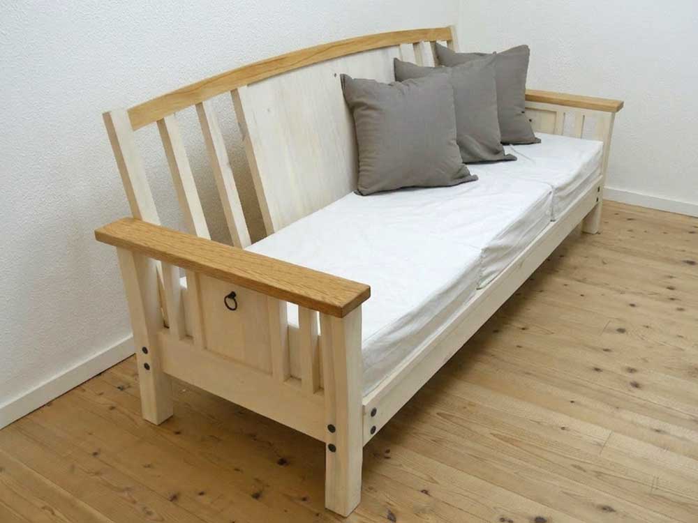腰が痛くならないソファ三人掛け