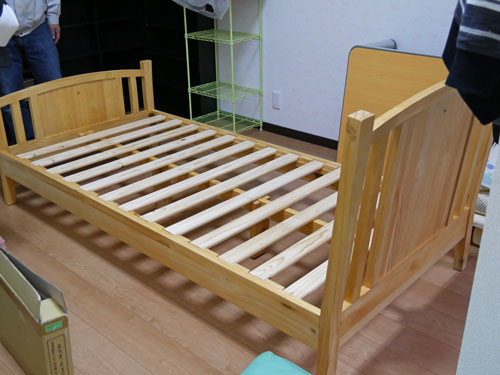 寝つきが良くなったパインベッド