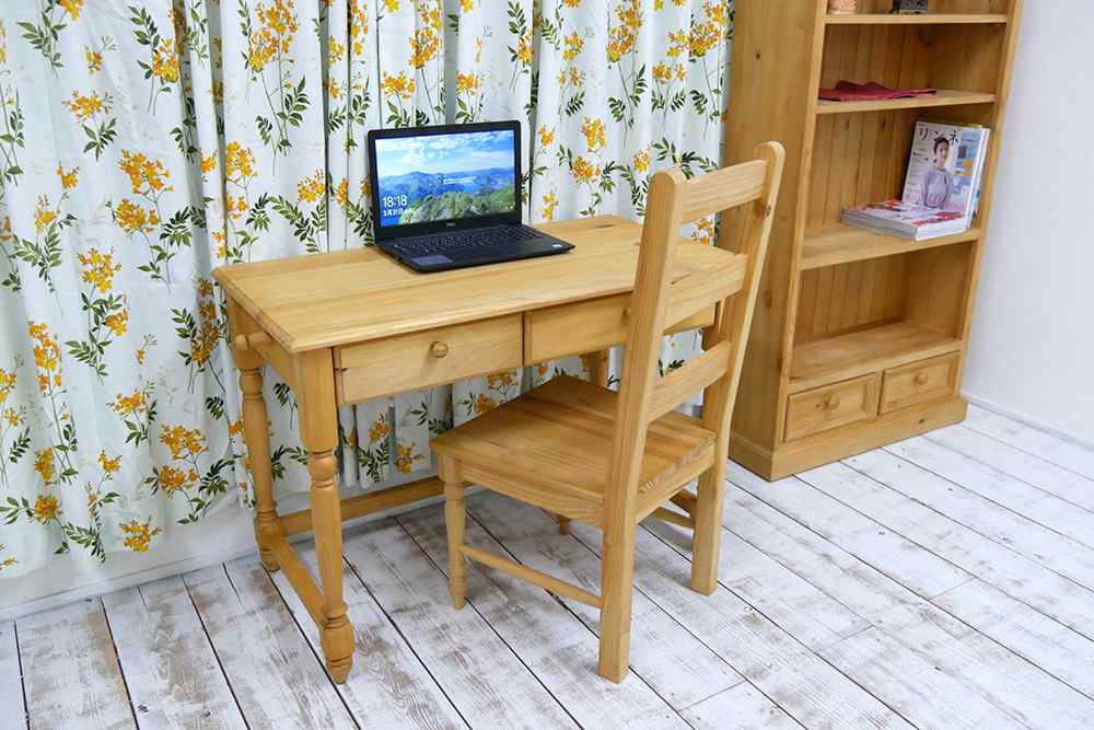 カントリー調ワークデスク